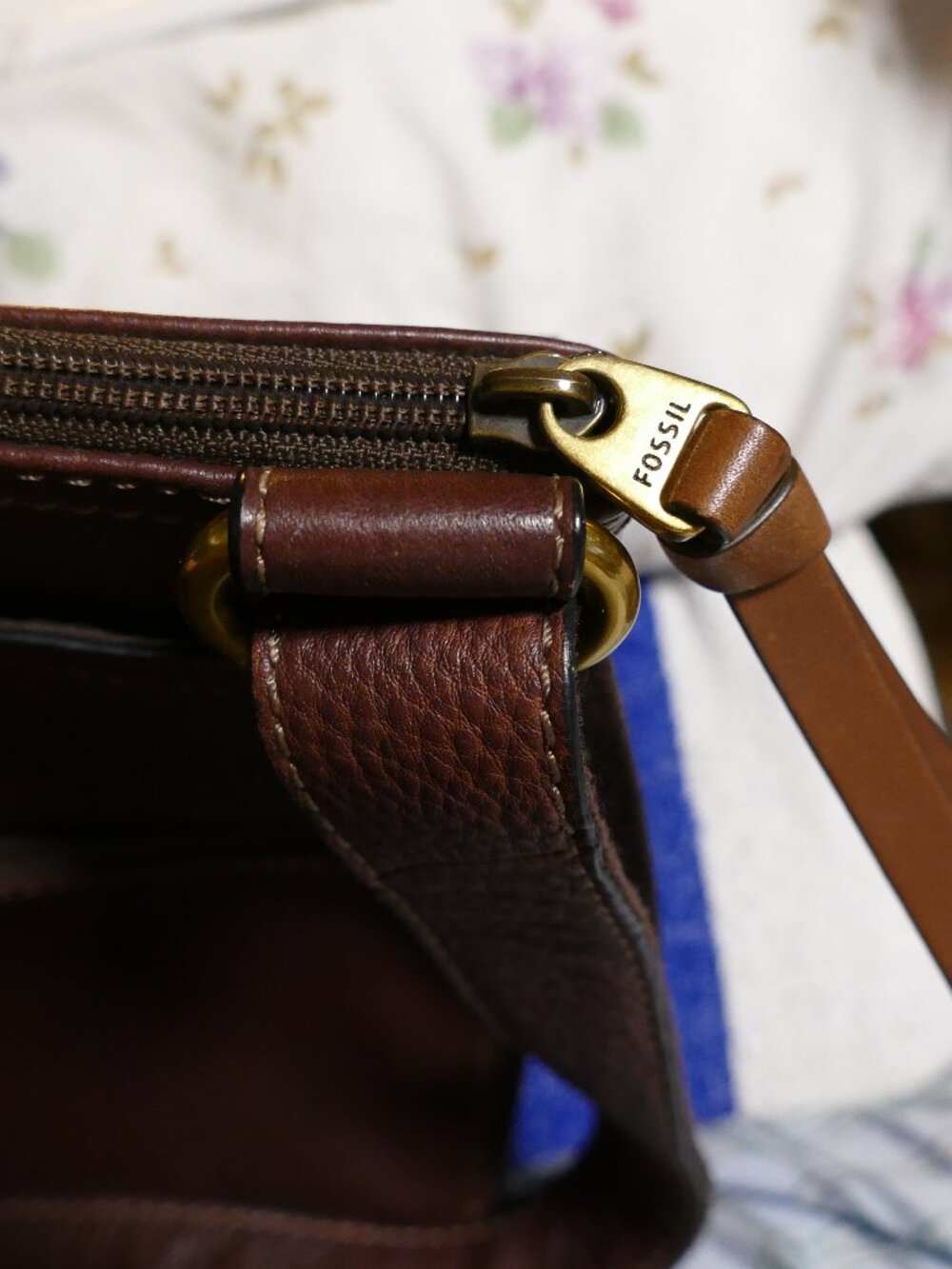 Fossil Morgan Traveler/Crossbody Purse - Picture 14 of 16